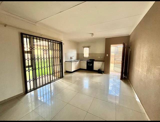 3 BEDROOM HOUSE FOR SALE IN SALFIN